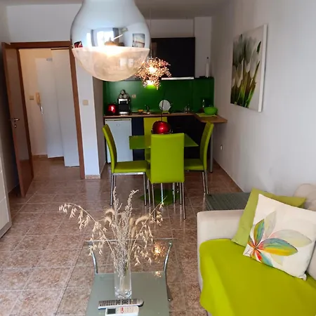 Apartment Rutland Bay