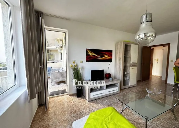 Апартаменты Rutland Bay Равда